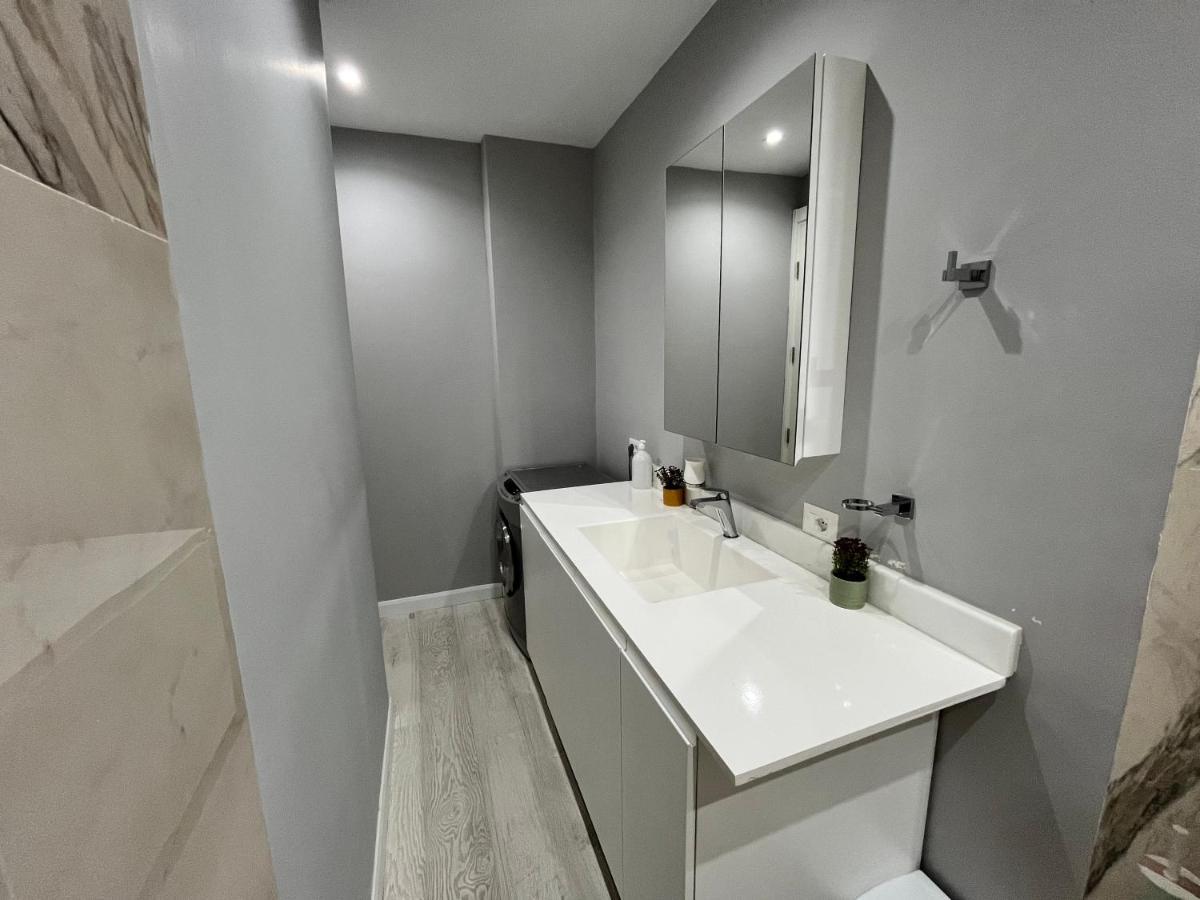 Flat 86 - Explore The Heart Of Tirana Exteriör bild