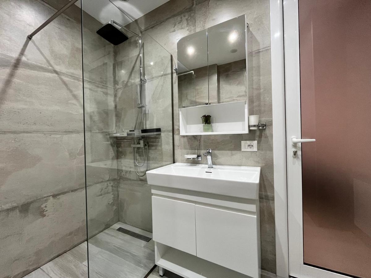 Flat 86 - Explore The Heart Of Tirana Exteriör bild